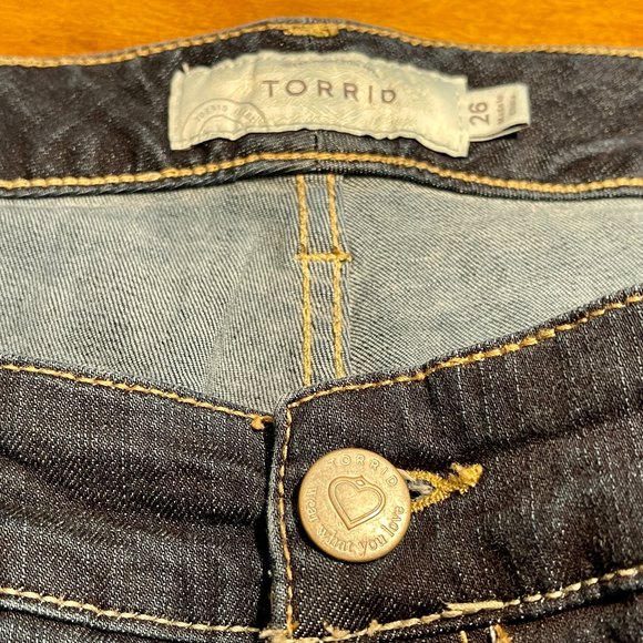 Torrid Darkwash Blue Denim Shorts Stretch Womens 26 High Rise S1086-879 - Picture 4 of 8